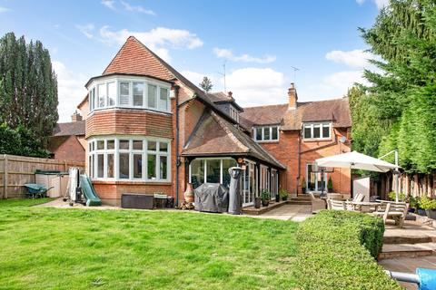 5 bedroom detached house for sale, Brownswood Road, Beaconsfield, HP9