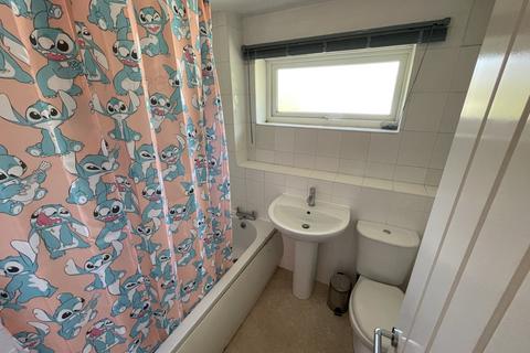 4 bedroom house to rent, Bramshaw Road, Canterbury CT2