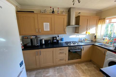 4 bedroom house to rent, Bicknor Close, Canterbury CT2