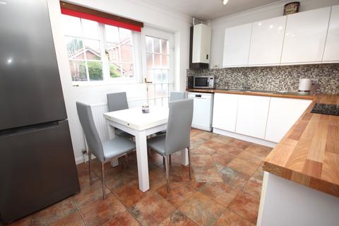 11 Chaffinch Close, Poole, BH17 7UR