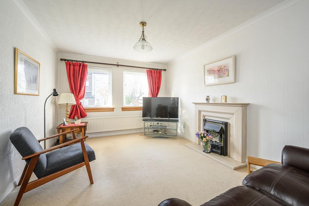 Fauldburn, Edinburgh EH12 3 bed detached villa £295,000