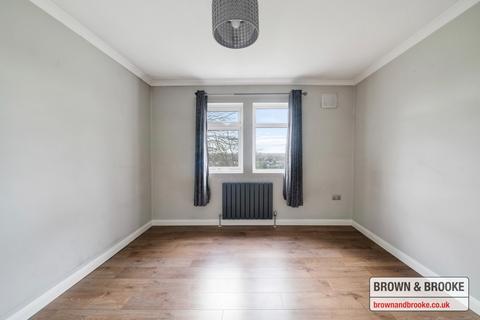 65 Kellaway Road, London, SE3 8PN