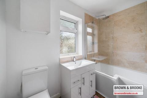 65 Kellaway Road, London, SE3 8PN