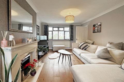 7 Lyndon Croft, Birmingham, B37 7EW