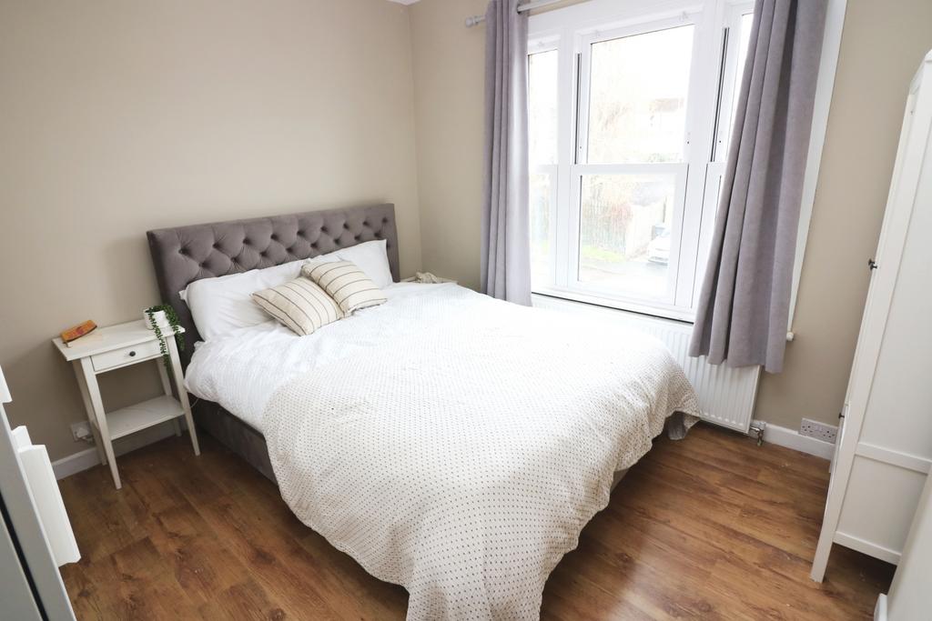 Bed 1