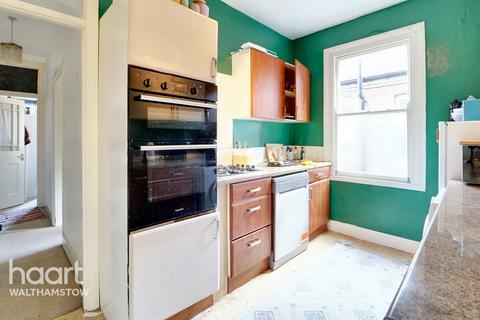 204 Fleeming Road, Walthamstow, London, E17 5EU