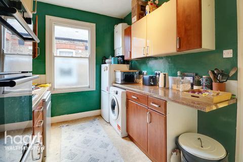 204 Fleeming Road, Walthamstow, London, E17 5EU