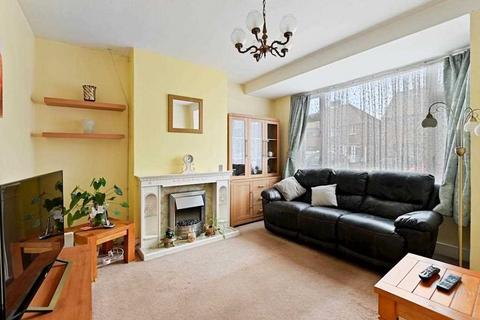 40 Lawrence Crescent, Dagenham, RM10 7HJ