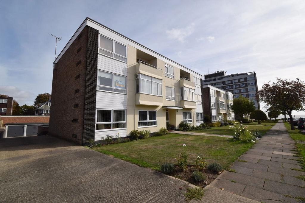 Queens Road, FrintononSea CO13 2 bed apartment for sale £270,000