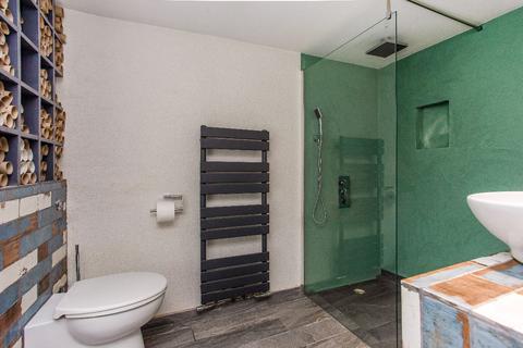 152 Twickenham Road, Hanworth, Feltham, TW13 6HD