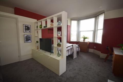 1 bedroom in a house share to rent - Waverley Road Southsea PO5