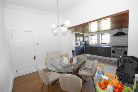 3 bedroom detached house for sale - Forest Gate E7