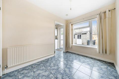 14 Arkell Avenue, Carterton, OX18 3BS