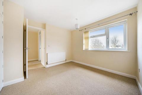 14 Arkell Avenue, Carterton, OX18 3BS