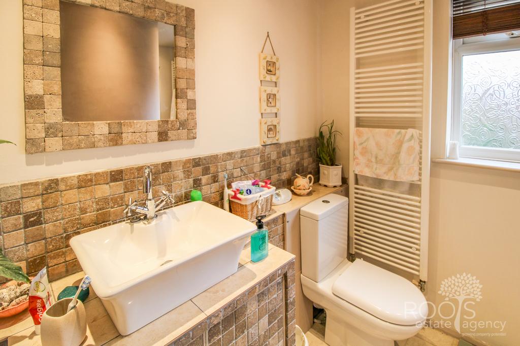 En-suite to master