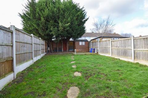 2 bedroom end of terrace house for sale, Quilters Straight, Basildon SS14