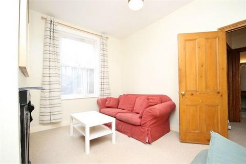 2 bedroom flat to rent - Sandringham Road, Willesden