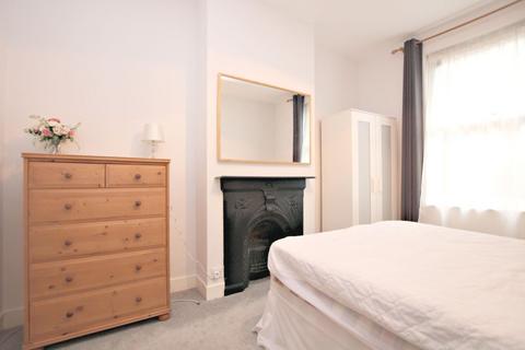 2 bedroom flat to rent, Sandringham Road, Willesden