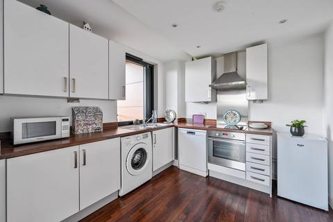1 bedroom flat for sale - Wharton House, Palmers Road, Bethnal Green, London, E2