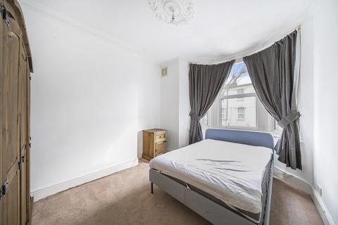 2 bedroom apartment to rent - Medley Road, West Hampstead, London, NW6