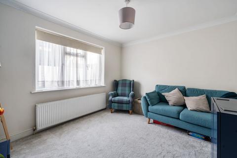 25 Milton Road, Caterham, CR3 5JG
