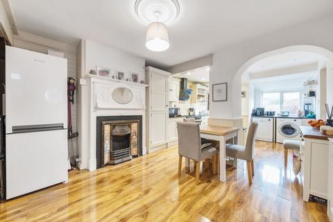 25 Milton Road, Caterham, CR3 5JG