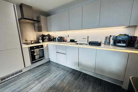 2 bedroom flat to rent, Hallmark Tower, Cheetham Hill Road, M4 4GA