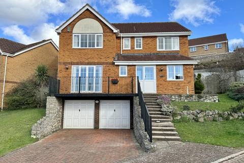 5 bedroom detached house for sale, Avery Hill, Kingsteignton