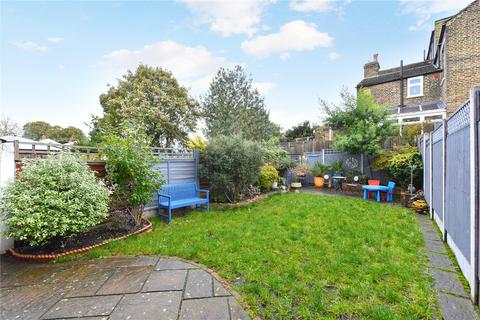 10 Vernham Road, London, SE18 3EZ