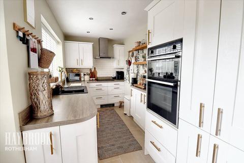 3 bedroom end of terrace house for sale - Bawtry Road, Rotherham