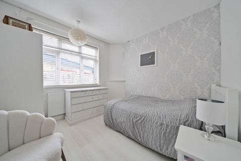 3 Coppice Close, Ruislip, HA4 7NT