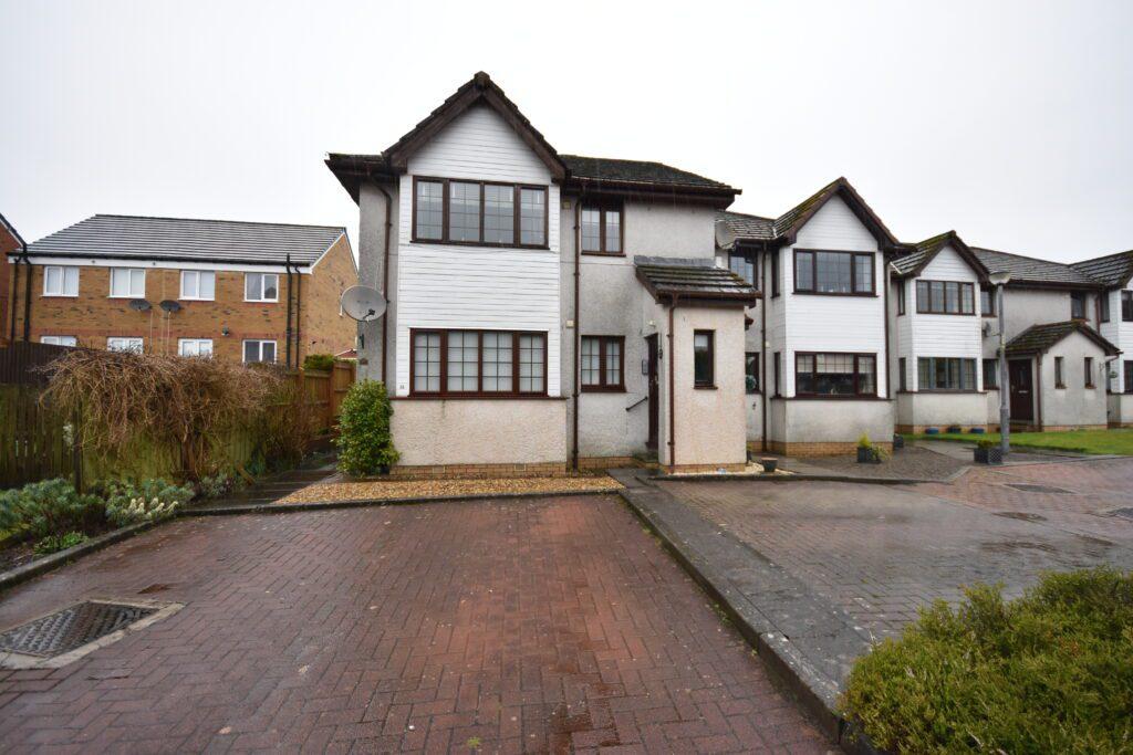 24 Mayfield Gardens, Carluke, ML8 4JR 2 bed flat for sale £83,000
