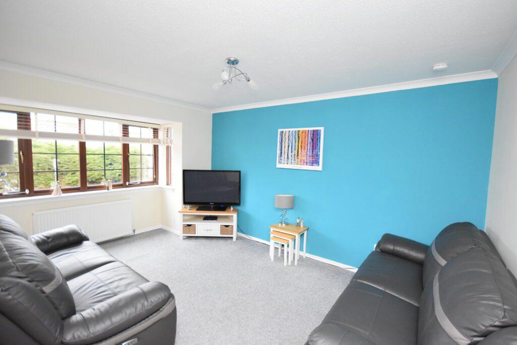 24 Mayfield Gardens, Carluke, ML8 4JR 2 bed flat for sale £83,000