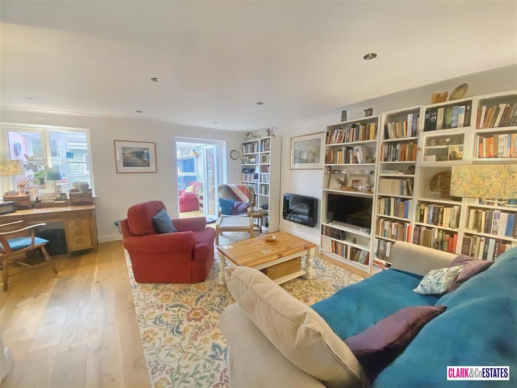 Tappers Close, Topsham 2 bed house for sale £500,000