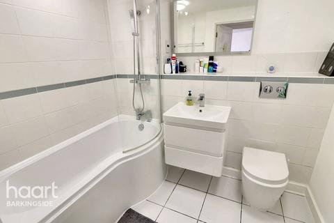 2 bedroom apartment for sale, 5-7 Parham Drive, Gants Hill