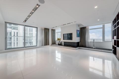 Pan Peninsula Square, London