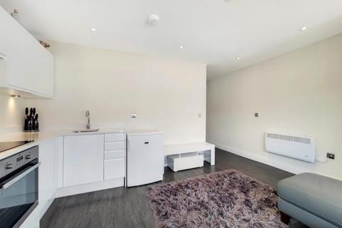 1 bedroom flat for sale, Flat 4 Chaucer Court, 2C Southlands Road, Bromley, Kent, BR2 9HP