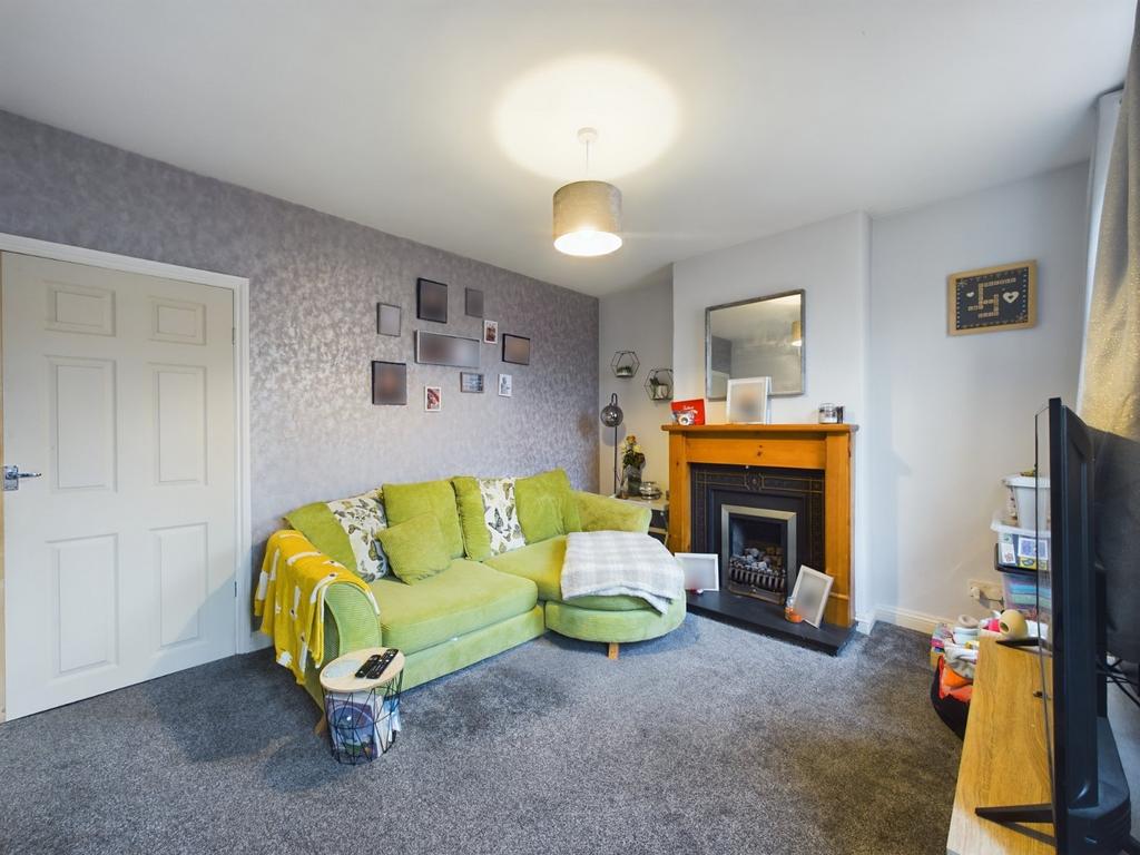 McIntyre Road, Worcester... 2 bed semidetached house for sale £265,000