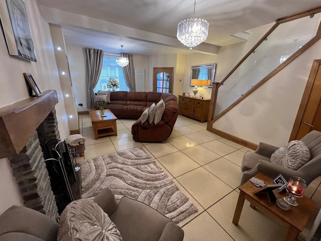 Thomas Street Penygraig Tonypandy 3 bed terraced house for sale £