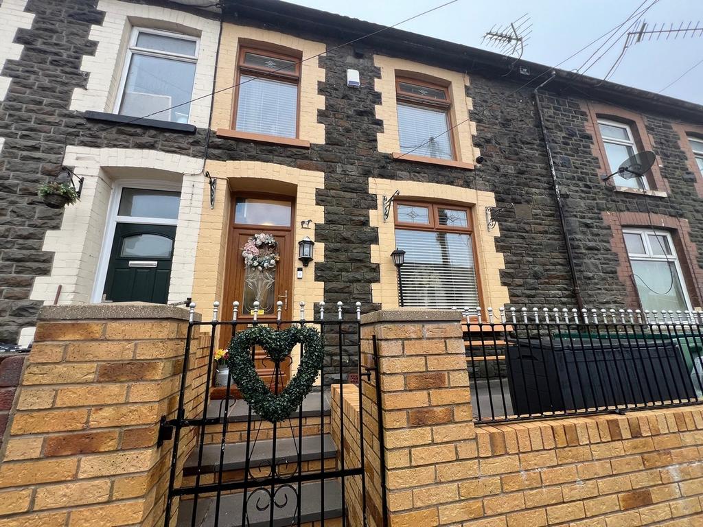 Thomas Street Penygraig Tonypandy 3 bed terraced house for sale £