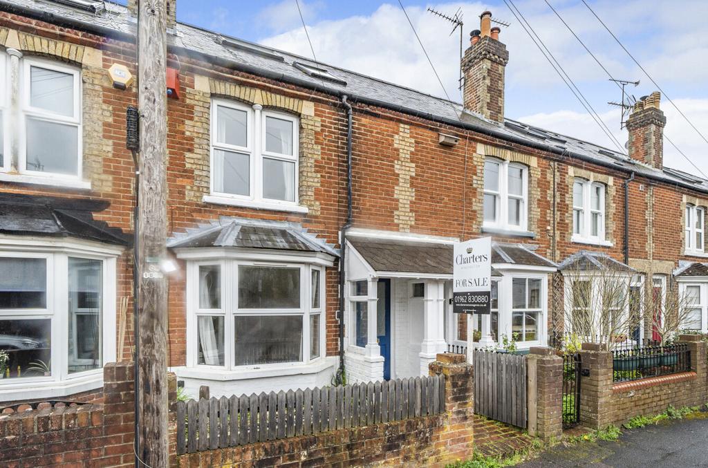 Cathedral View, Winchester, Hampshire, SO23 3 bed terraced house for