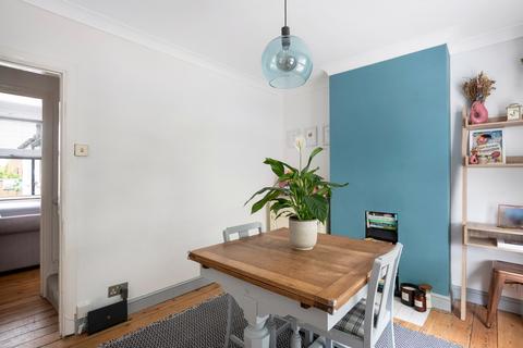 10 Mounts Road, Greenhithe, DA9 9LY