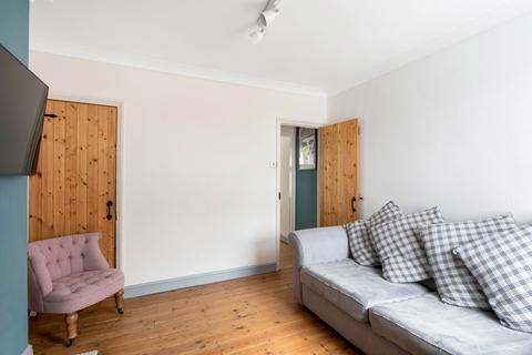 10 Mounts Road, Greenhithe, DA9 9LY