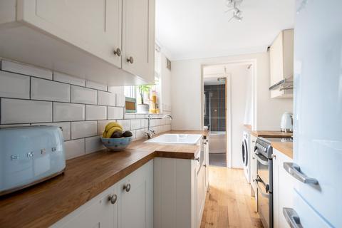 10 Mounts Road, Greenhithe, DA9 9LY