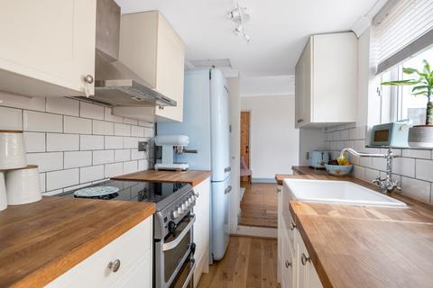 10 Mounts Road, Greenhithe, DA9 9LY