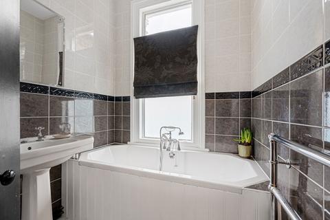 23 Shell Road, London, SE13 7TW