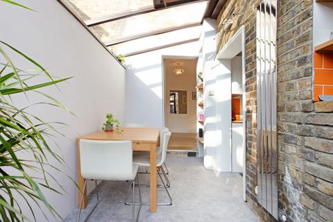 51 Admiral Street, London, SE8 4HZ