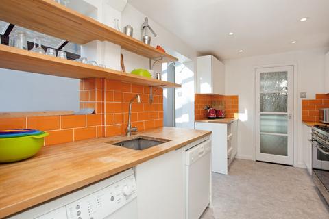 51 Admiral Street, London, SE8 4HZ