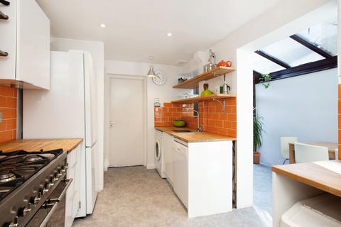 51 Admiral Street, London, SE8 4HZ