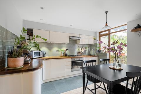 113a Albyn Road, London, SE8 4EB